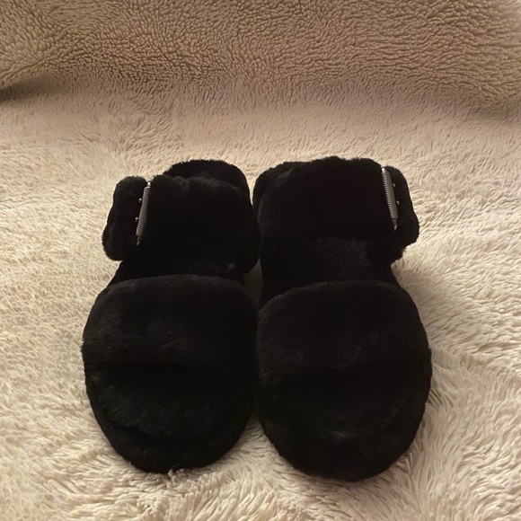 ❌SOLD❌   ugg fuzzy slides - Picture 14 of 16